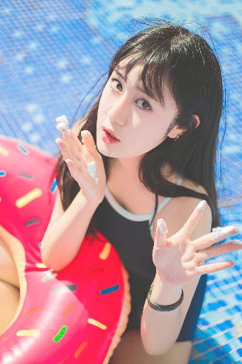 免费观看！我竟被最想拥抱的人威胁了？翻译漫画背后的惊人秘密！